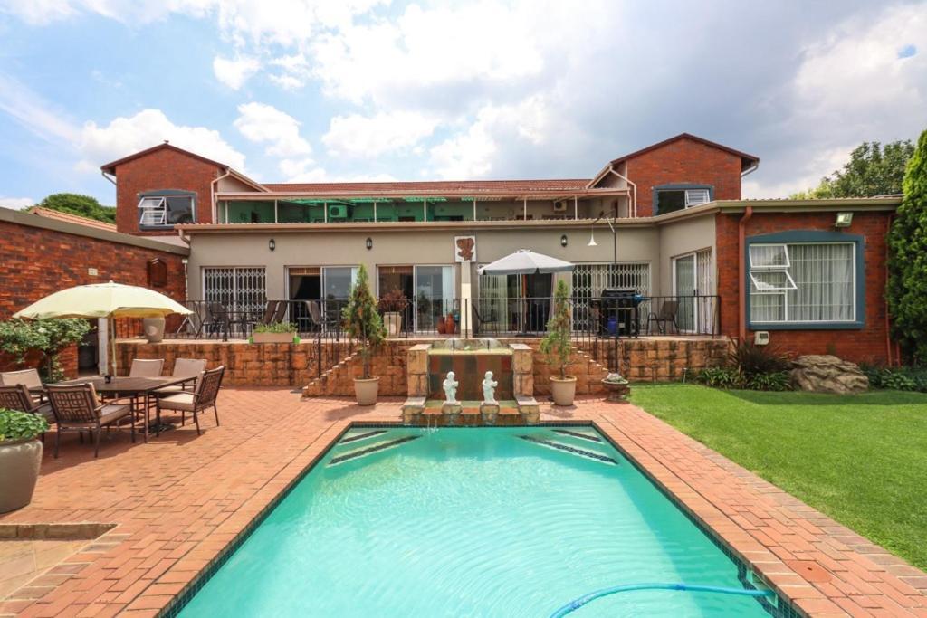 The Lakehouse Guest House Brakpan ภายนอก รูปภาพ